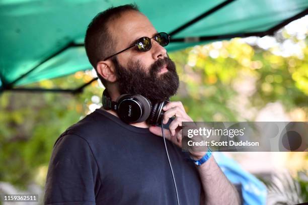 Sebu Singer Sebu Simonian Photos and Premium High Res Pictures - Getty Images