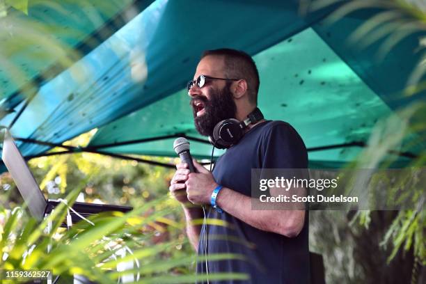 Sebu Singer Sebu Simonian Photos and Premium High Res Pictures - Getty Images