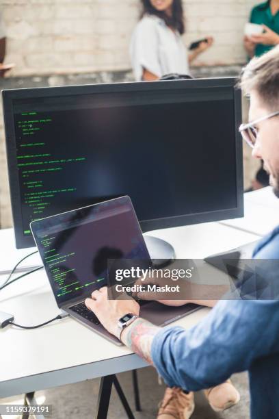 Programmer Vertical Screen Photos and Premium High Res Pictures - Getty ...