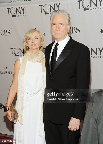 Elizabeth Ann Cookson and John Larroquette attend the 65th Annual Tony Awards at the Beacon Theatre on June 12, 2011 in New York City.