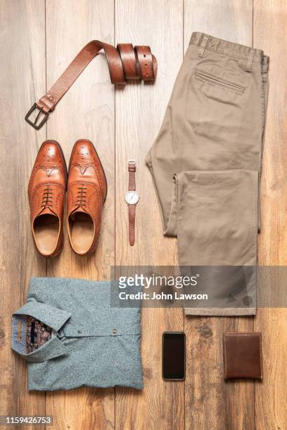 men's smart casual clothing - ceinture accessoire photos et images de collection