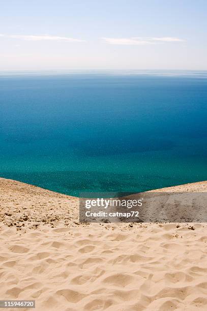 ocean view to blue water horizon - great lakes stock pictures, royalty-free photos & images