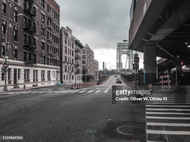 new york city - road intersection stock-fotos und bilder