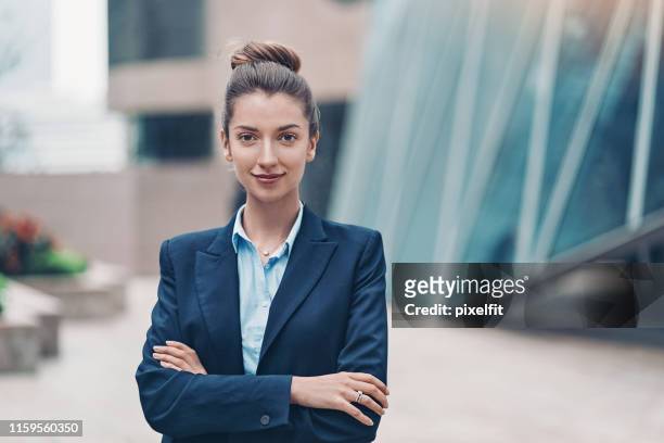 ung affärs kvinna - bank manager bildbanksfoton och bilder