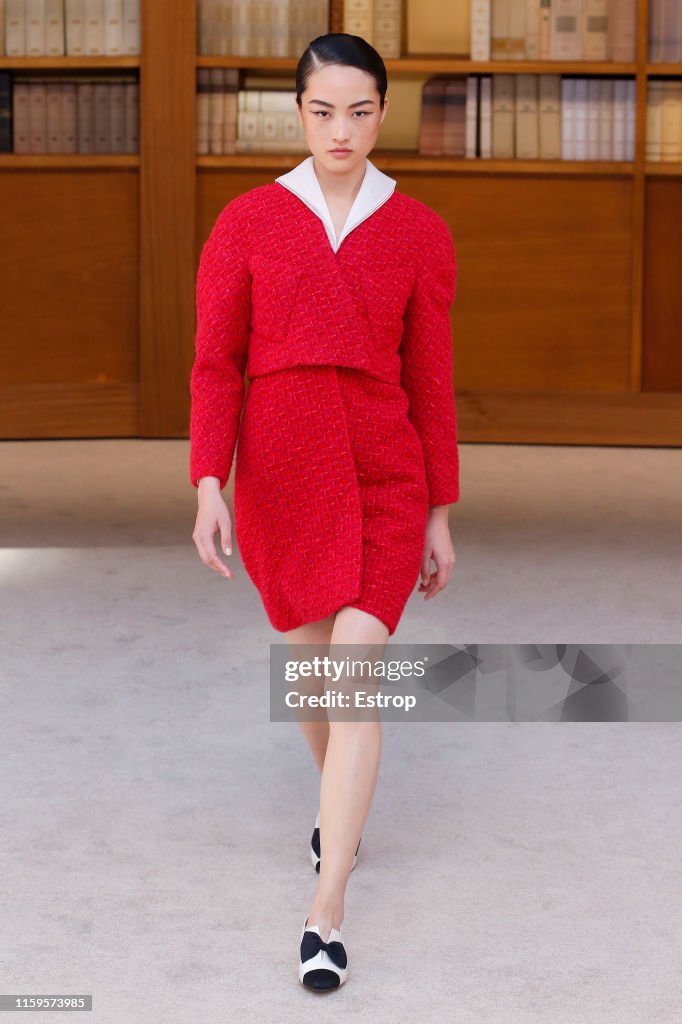 Chanel : Runway - Paris Fashion Week - Haute Couture Fall/Winter 2019/2020