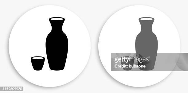 ilustrações, clipart, desenhos animados e ícones de ícone redondo preto e branco da bebida do sake - saquê
