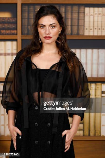2,496 Phoebe Tonkin Photos & High Res Pictures - Getty Images