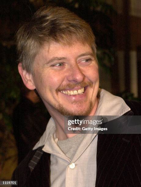 Actor Dave Foley arrives at the premiere of the new film "Shadow of the Vampire" December 15, 2000 in Los Angeles, CA.