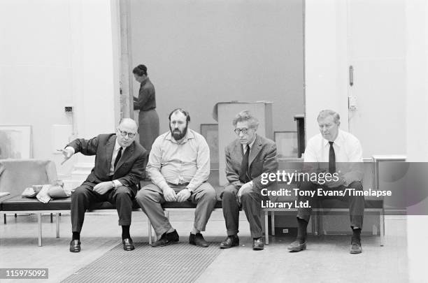 Swiss sculptor and painter Alberto Giacometti at the Tate Gallery, London, July 1965. Left to right: Louis Clayeux , David Sylvester , Giacometti and...