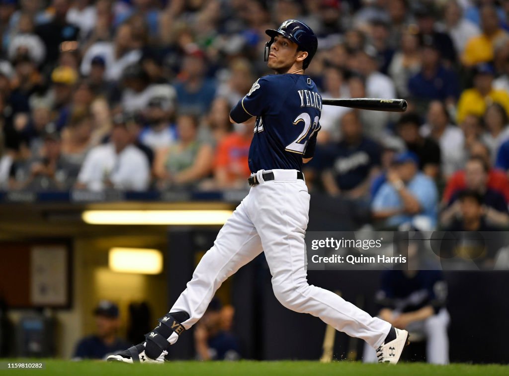 Pittsburgh Pirates  v Milwaukee Brewers