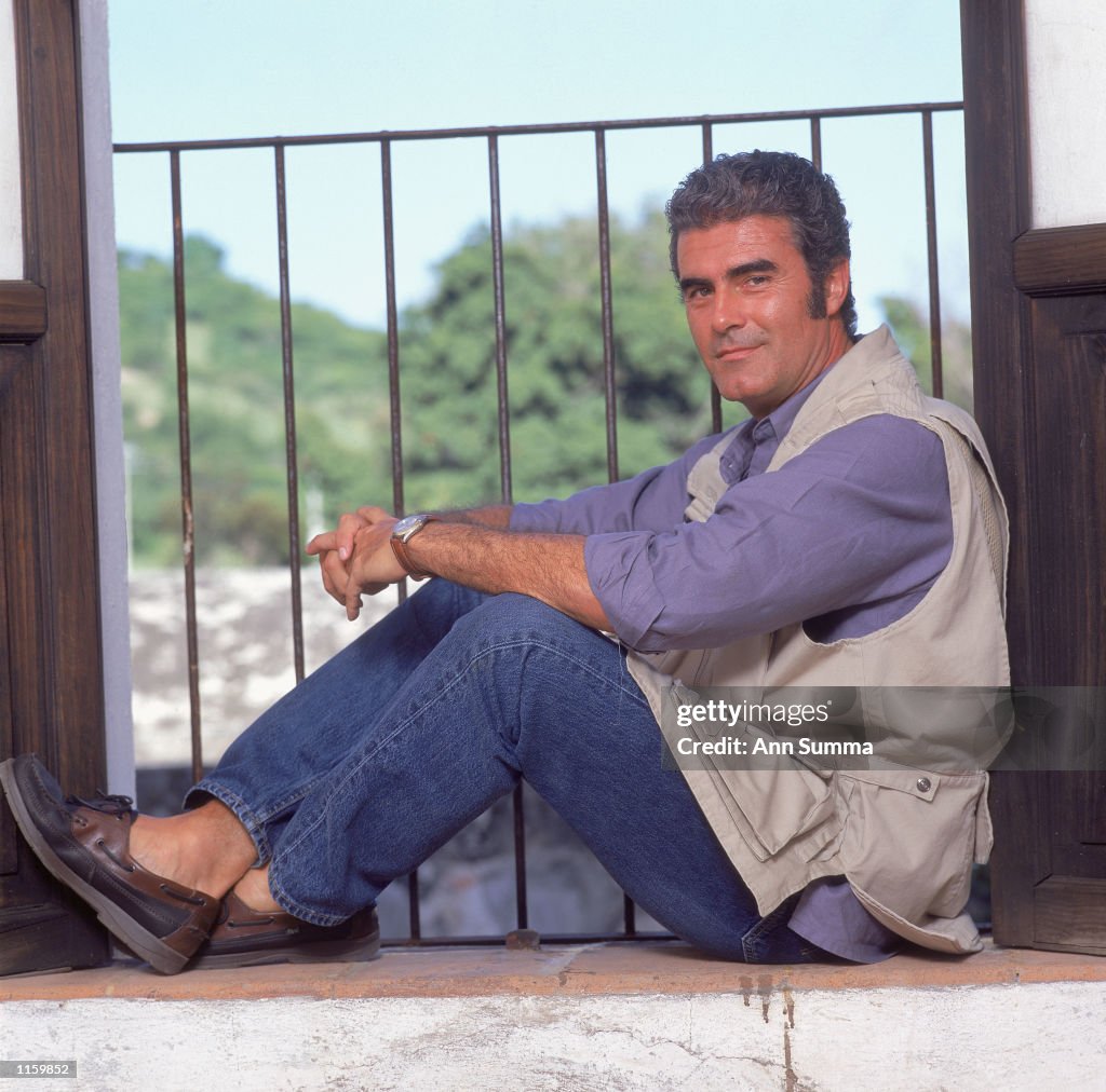 Actor Saul Lizaso poses for a portrait taken in August 2000 in... News ...