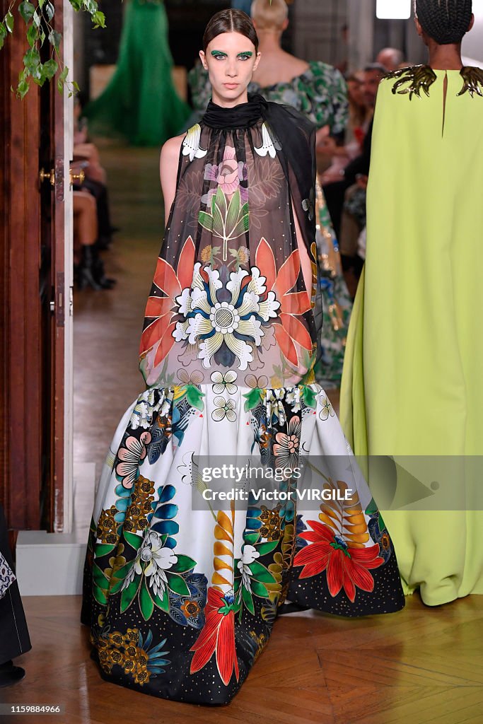 Valentino : Runway - Paris Fashion Week - Haute Couture Fall/Winter 2019/2020