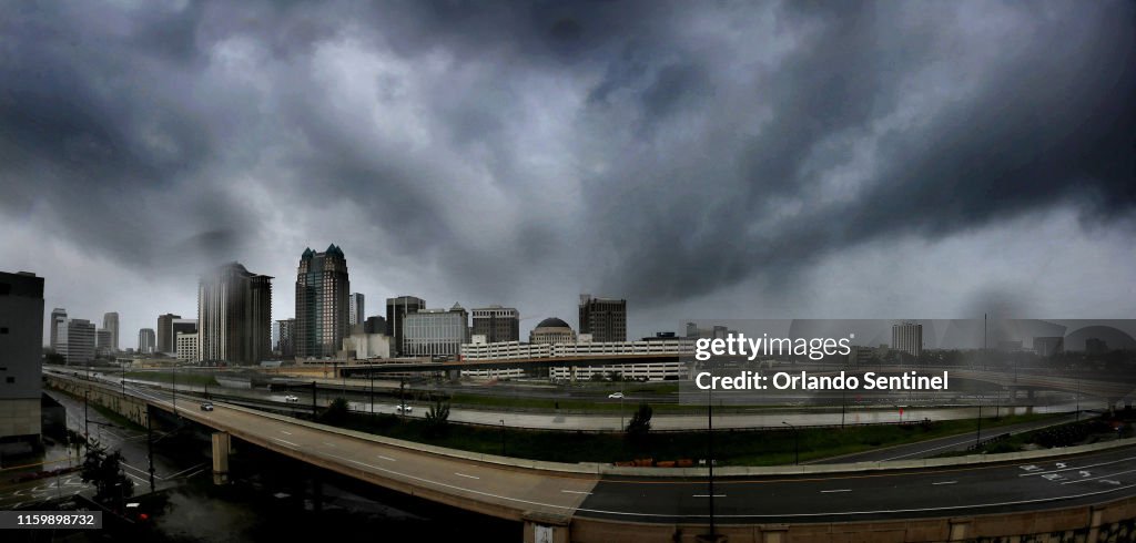 Watching too much hurricane news can leave you stricken with stress, study says