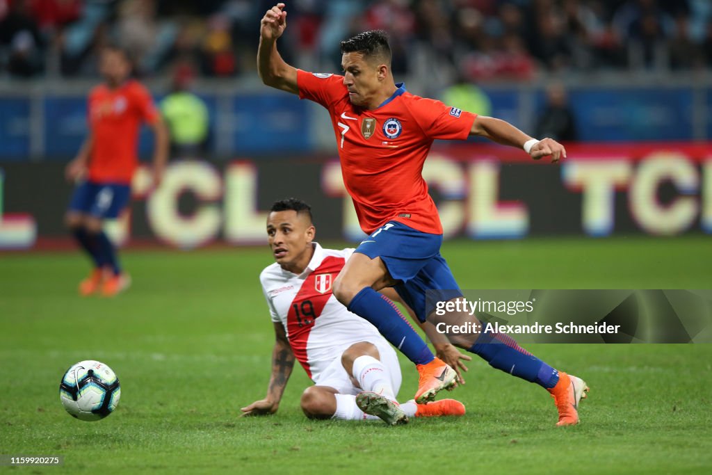 Chile v Peru: Semi Final - Copa America Brazil 2019