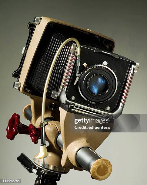 vintage kamera - großbildkamera stock-fotos und bilder