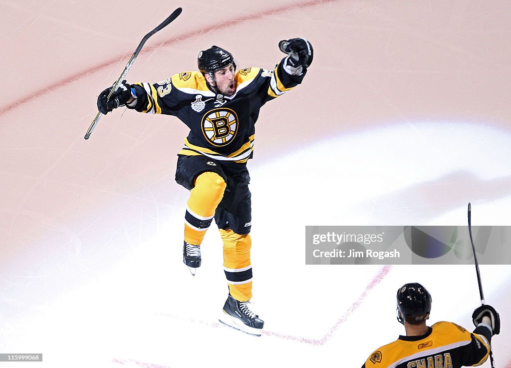 Vancouver Canucks v Boston Bruins - Game Six
