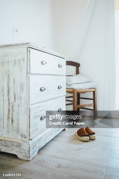 rustic white wooden bureau and chair - fourniture de bureau fotografías e imágenes de stock