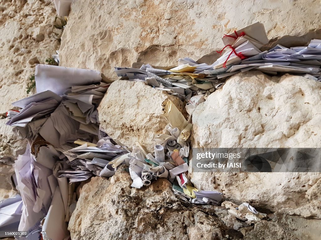 Walling Notes Wailing Wall Notes A Stone Of The Wailing Wall Western Wall Kotel