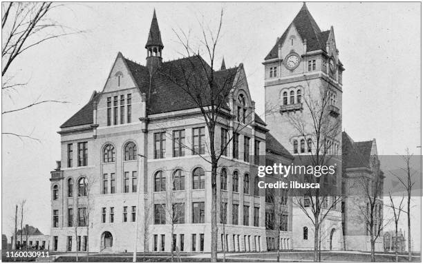 ilustrações, clipart, desenhos animados e ícones de foto preto e branco antiga de detroit, michigan: high school central - detroit schools