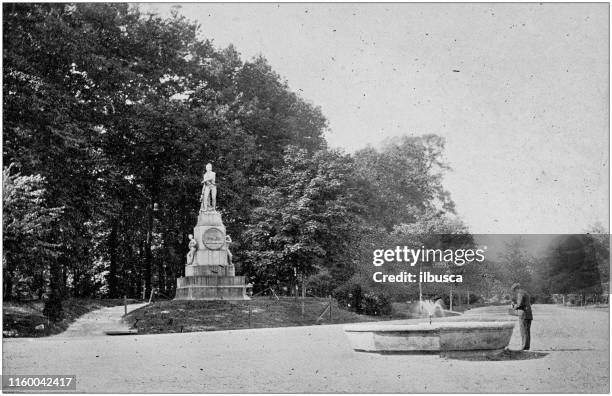 Perry Monument (Cleveland) Photos and Premium High Res Pictures Getty