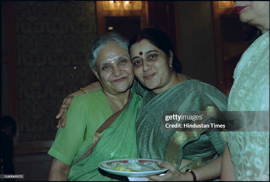 Archival Images Of Sushma Swaraj, Former Foreign Minister And BJP Stalwart Who Passes Away at 67 After Heart Attack