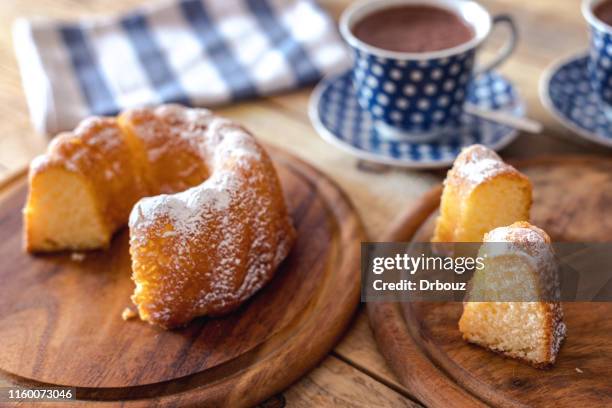kugelhupf cake with hot chocolate, close up - kugelhopf stock pictures, royalty-free photos & images