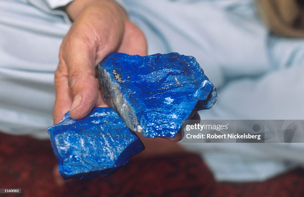 Afghani Opposition Undertakes Gem Trade