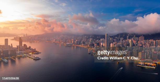 dawn over hong kong island - ifc stock pictures, royalty-free photos & images