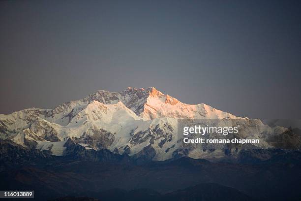 kanchenjunga (8586m.), sunrise over mountain peak - kangchenjunga stock pictures, royalty-free photos & images