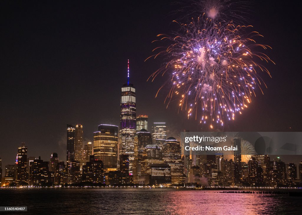 43rd Annual Macy's 4th Of July Fireworks