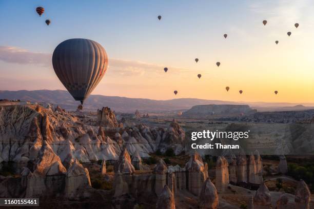 hot air balloon,cappadocia,turkey - capadócia imagens e fotografias de stock