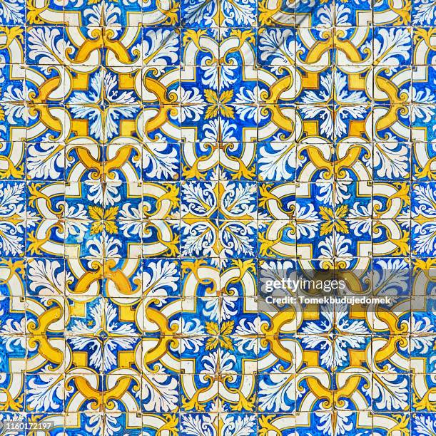 azulejos - portugal tiles stockfoto's en -beelden