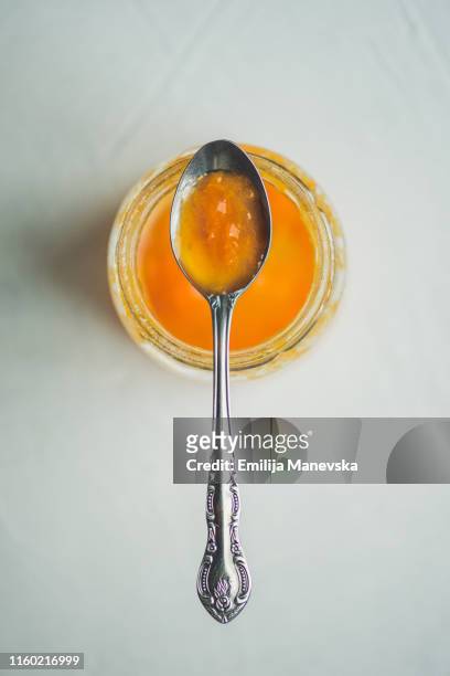 apricot jam - aprikosenkonfitüre stock-fotos und bilder
