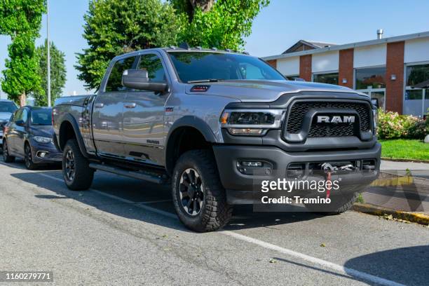 ram 2500 heavy duty on the street - ram stock pictures, royalty-free photos & images