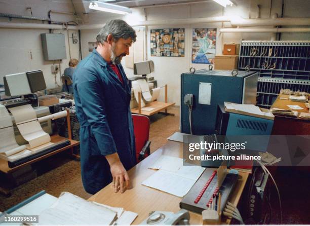 January 1992, Berlin, Lauchhammer: Federal States / Brandenburg / GDR / Industry 1992 End of the GDR. The large coking plant Lauchhammer is torn...