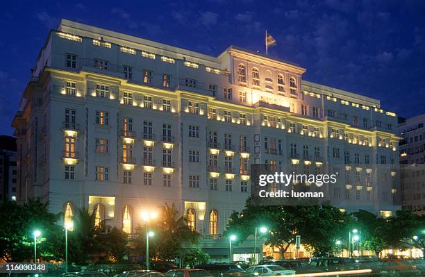 en rio de janeiro - playa de copacabana fotografías e imágenes de stock
