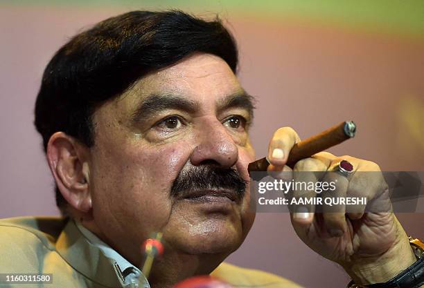 Sheikh Rasheed Old Picture 33 Sheikh Rasheed Ahmad Stock Photos, High-Res Pictures, and Images ...
