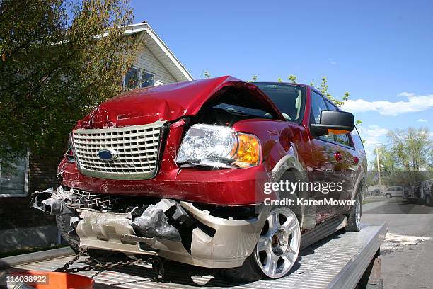 que no era el estacionamiento se trata? - restos de un accidente fotografías e imágenes de stock