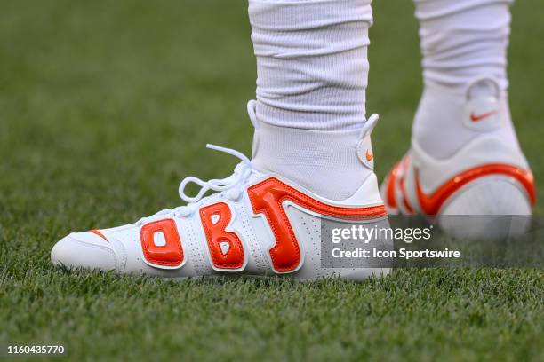 Beckham's latest custom cleats contain grass from his high school field