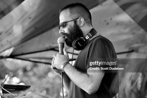 Sebu Singer Sebu Simonian Photos and Premium High Res Pictures - Getty Images