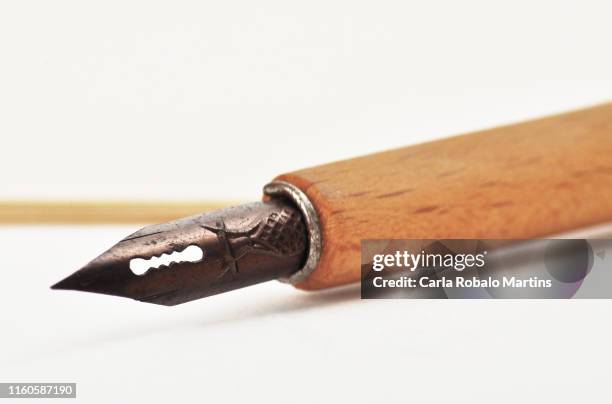 caneta de pau - caneta stock pictures, royalty-free photos & images