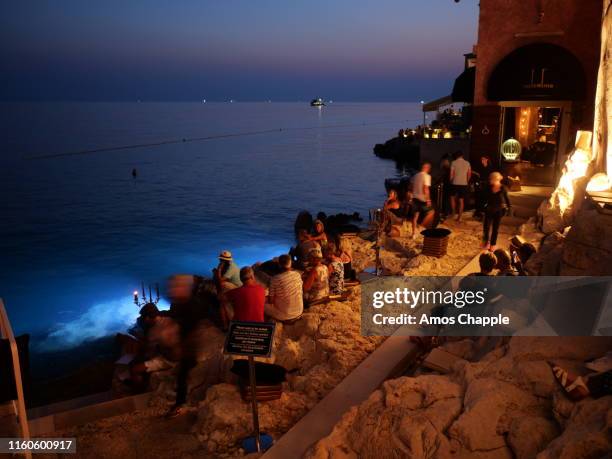 a bar in rovinj - amos chapple stock pictures, royalty-free photos & images