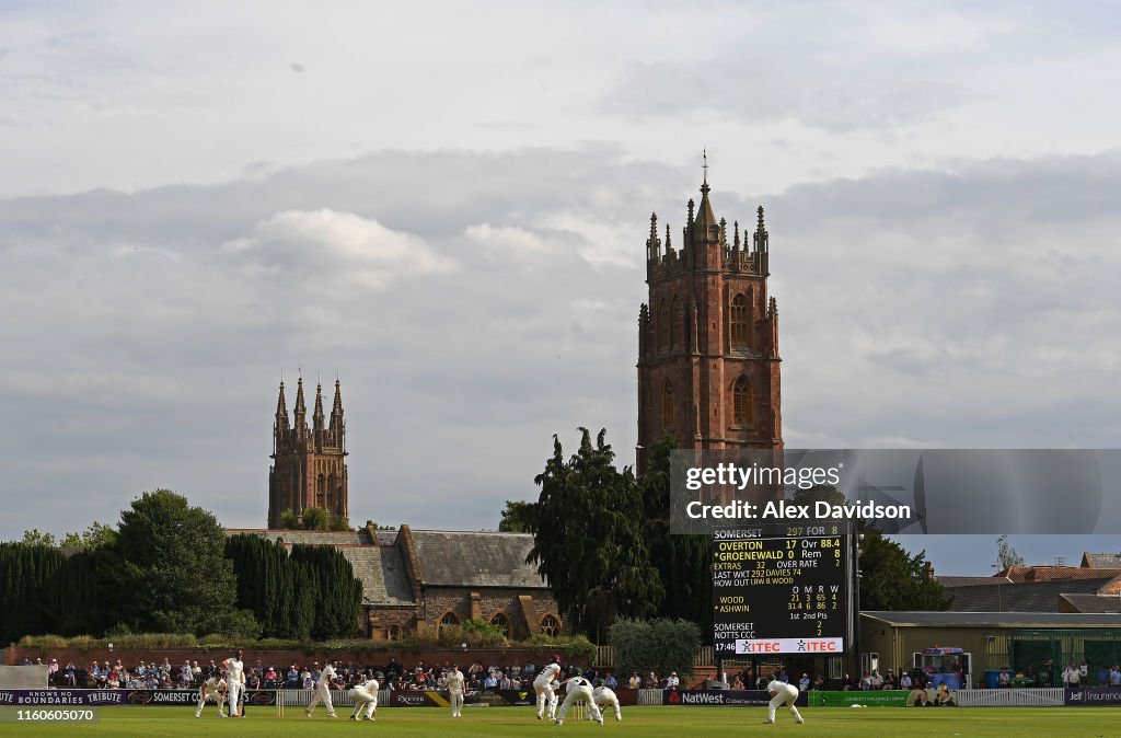 Somerset v Nottinghamshire - Specsavers County Championship - Day One