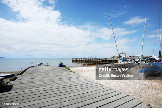 boat ramp - boat launch stockfoto's en -beelden