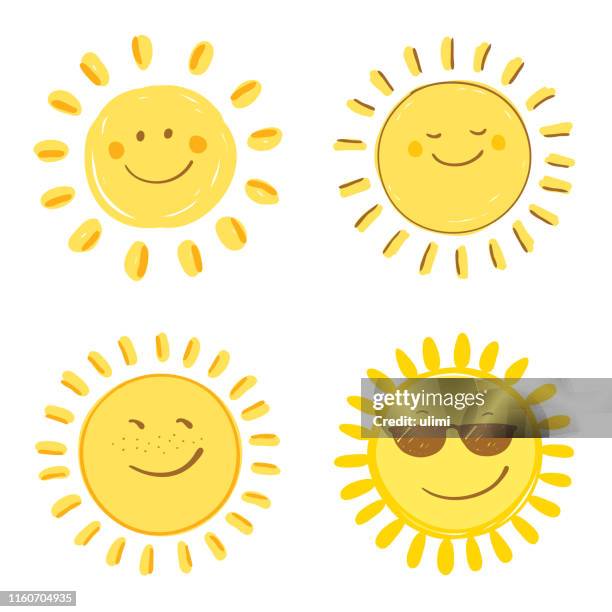 stockillustraties, clipart, cartoons en iconen met gelukkige glimlachende zon - freckle faced