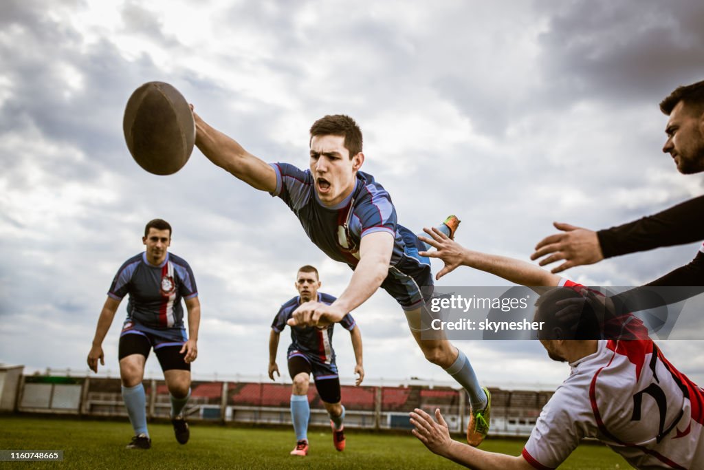 Scoring Touchdown in einem Sprung!