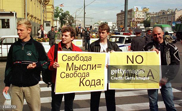 Remove Soviet Programer 11 Dmitry Sklyarov Stock Photos, High-Res Pictures, and Images - Getty ...