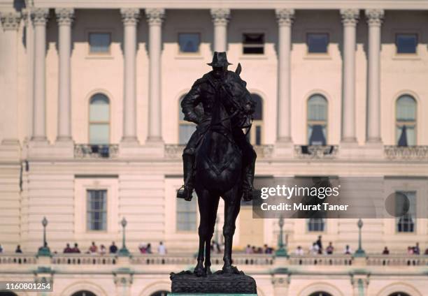 statue and us capitol building - ulysses s grant statue stock pictures, royalty-free photos & images