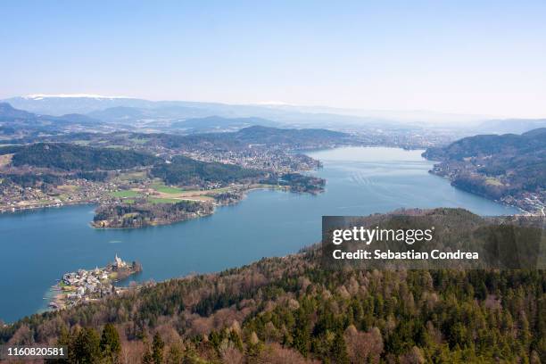 aerial view of the lake woerthersee, carinthia, austria. - ヴェルタ��ーゼー ストックフォトと画像