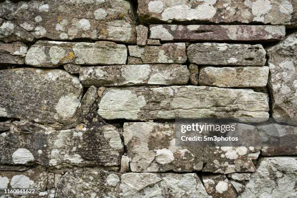 stone rock wall texture - ireland castle stock pictures, royalty-free photos & images